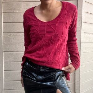 Simply Vera wang red long sleeve top